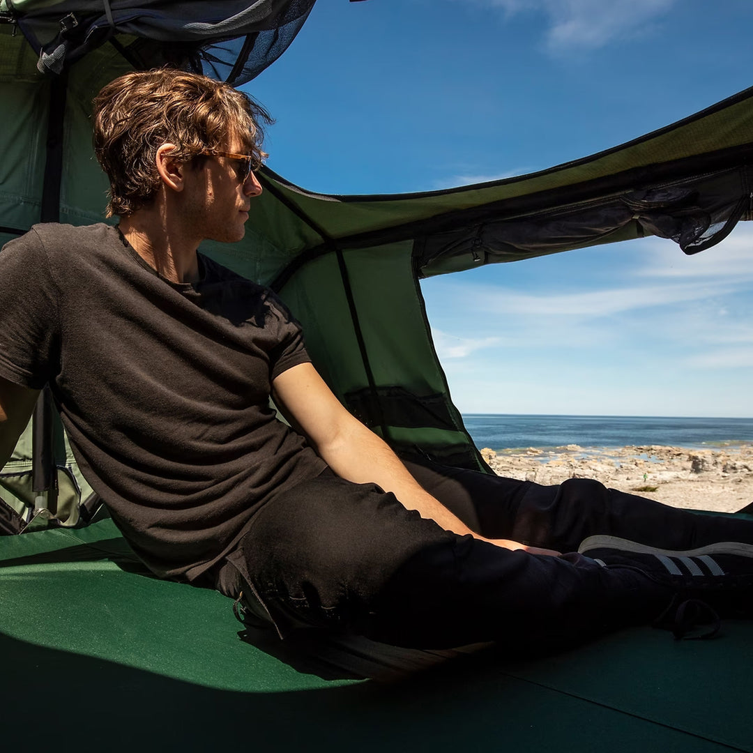 thule tent trailer Thule Foothill 2-Person Roof Top Tent || SPACE Trailers – SPACE™ Trailers